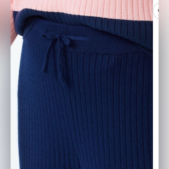 NWT, Free Assembly, Girl’s Wide Leg Ribbed Sweater Pants, Dark Blue, Size 10/12 - Picture 3 of 10